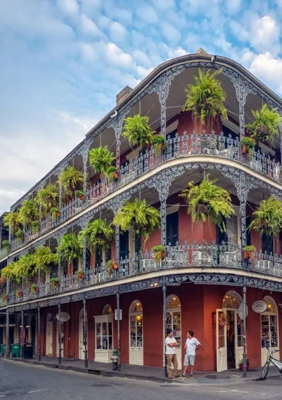 Solo Female Travel in New Orleans: Is it Safe? + What to Know