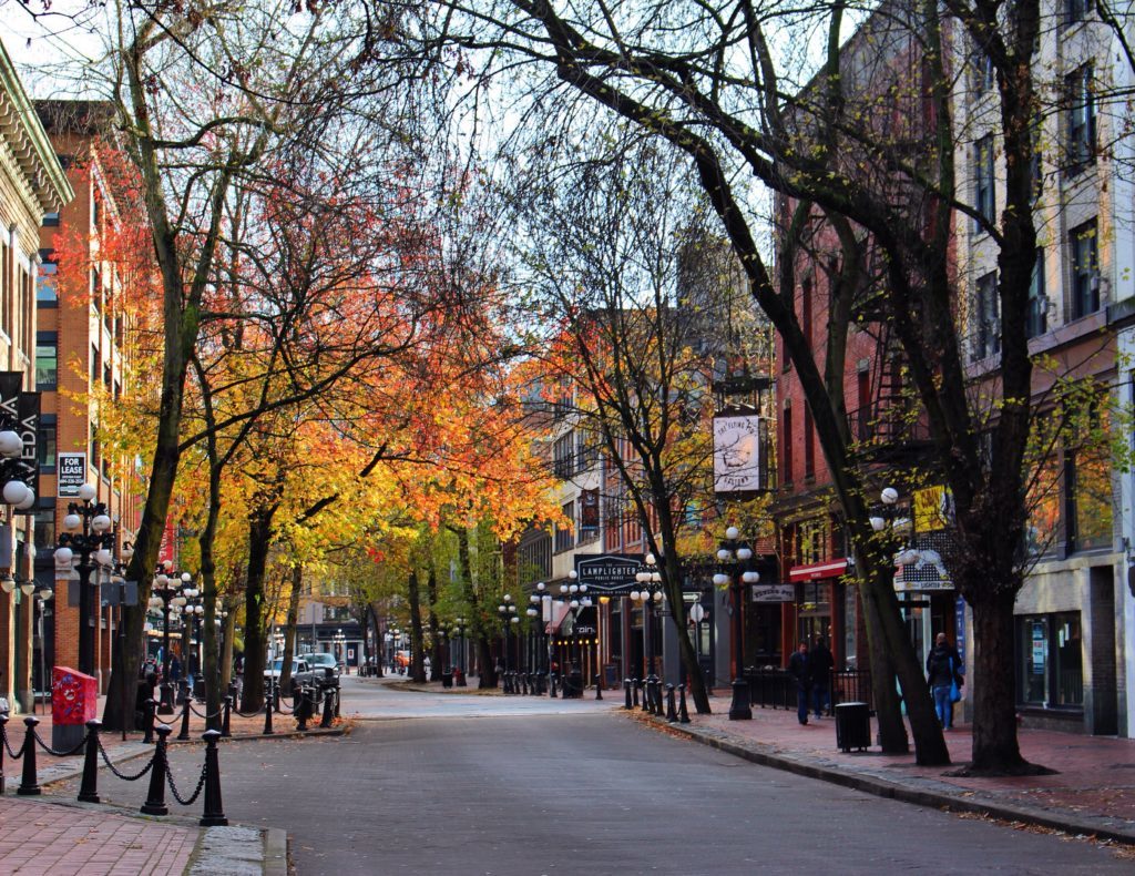Quiet street of the Gastown neighborhood. There are many things to do in Gastown such as dining in restaurants and visiting chic shops.