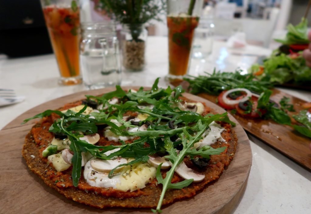 Pizza with vegan toppings at Alchemy. In this Ubud travel guide, you'll find recommendations of where to eat in Ubud, Bali.