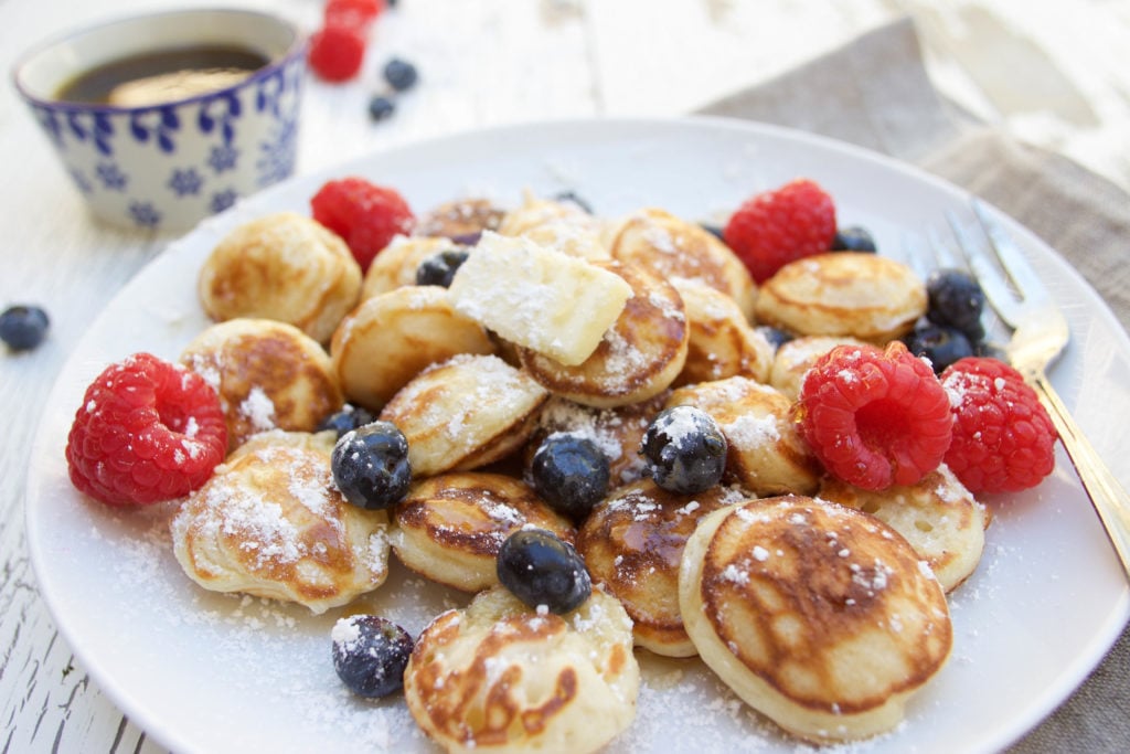 Easy Dutch Poffertjes (Mini Pancakes) - No Yeast