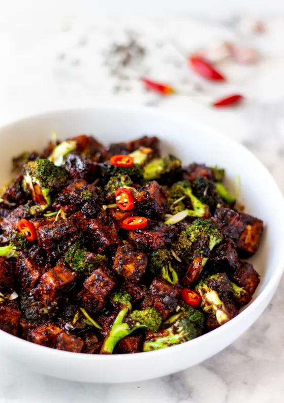 Black Pepper Tofu and Broccoli Stir-Fry