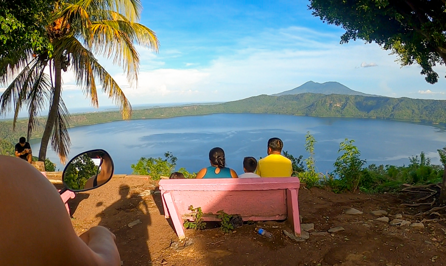 People at the Catarina lookout of the Apoyo Lake