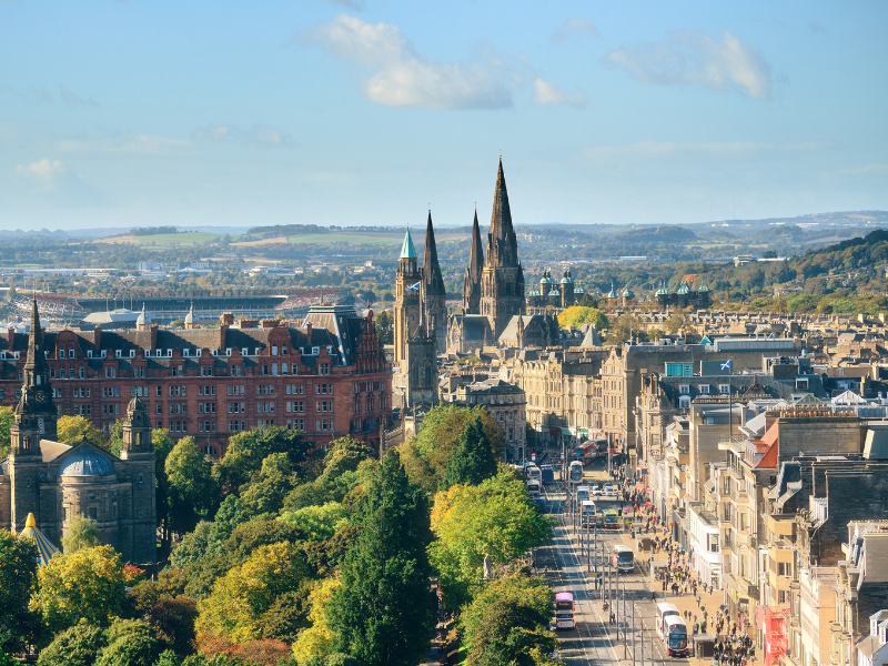 Beautiful buildings in Edinburgh - Edinburgh's architecture beats out Glasgow in the debate of Glasgow or Edinburgh