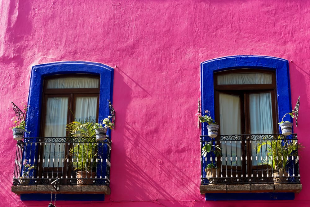 A colorful colonial building in Barrio Jalatlaco, Oaxaca