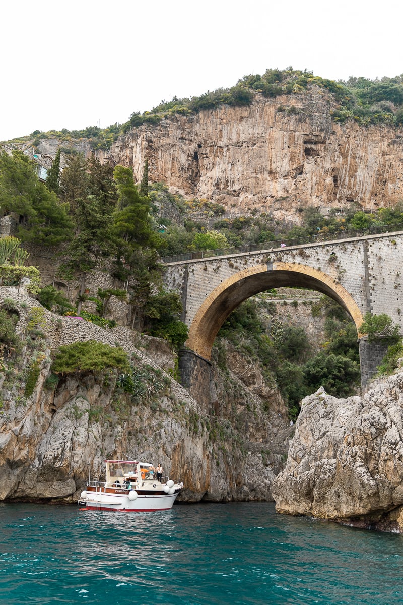 White boat in Fiordo di Furore