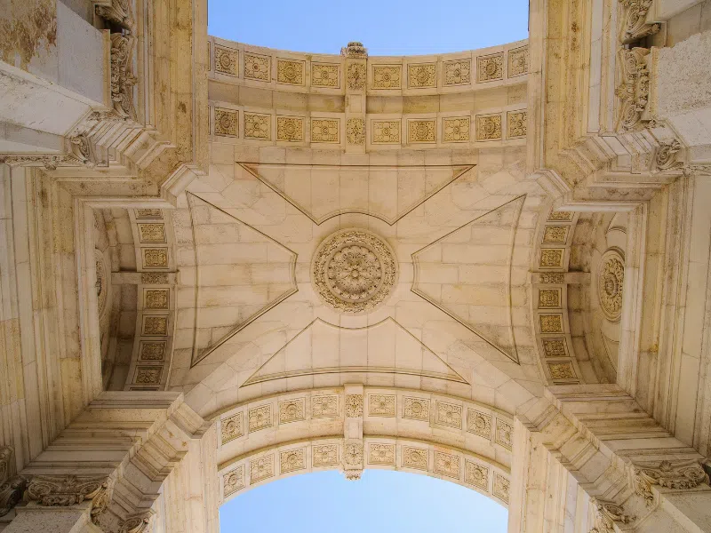 Intricate carvings of the Rua Augusta Arch