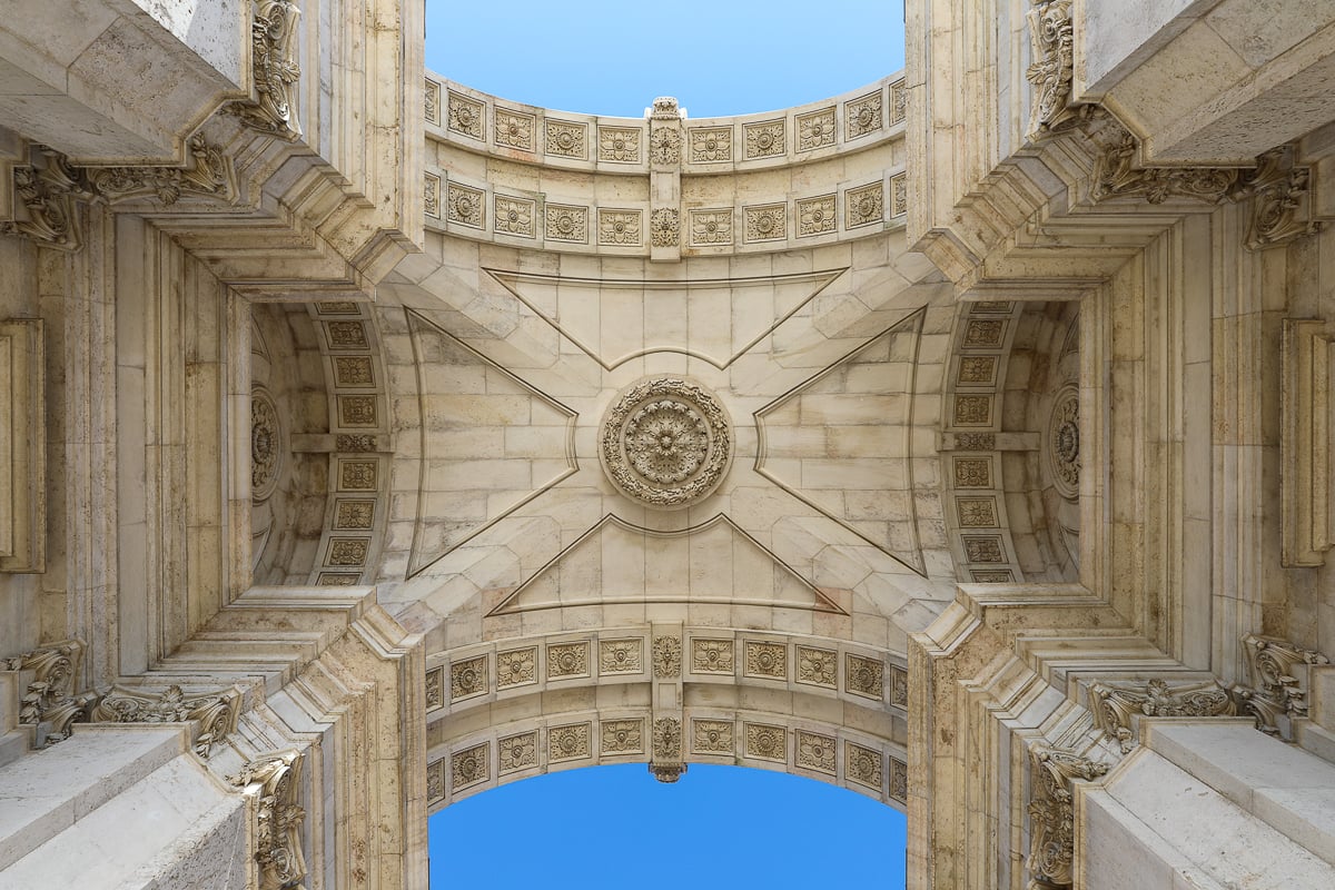 Intricate ceiling of the Rua Augusta Arch