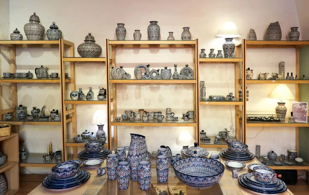 Ceramics on display at the Azul Cobalto