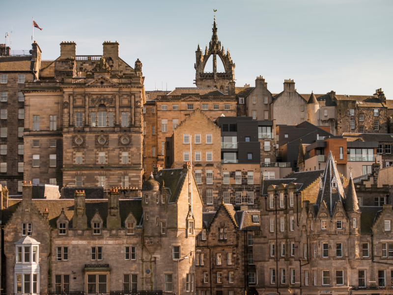 Stunning architecture in Edinburgh. In the debate between Edinburgh vs. Glasgow, Edinburgh wins this category!