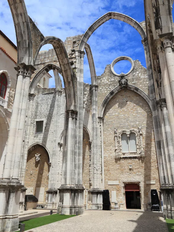 The Carmo Convent in Lisbon - a must see during 3 days in Lisbon. This Lisbon Itinerary includes all of the best things to do, see, and eat!