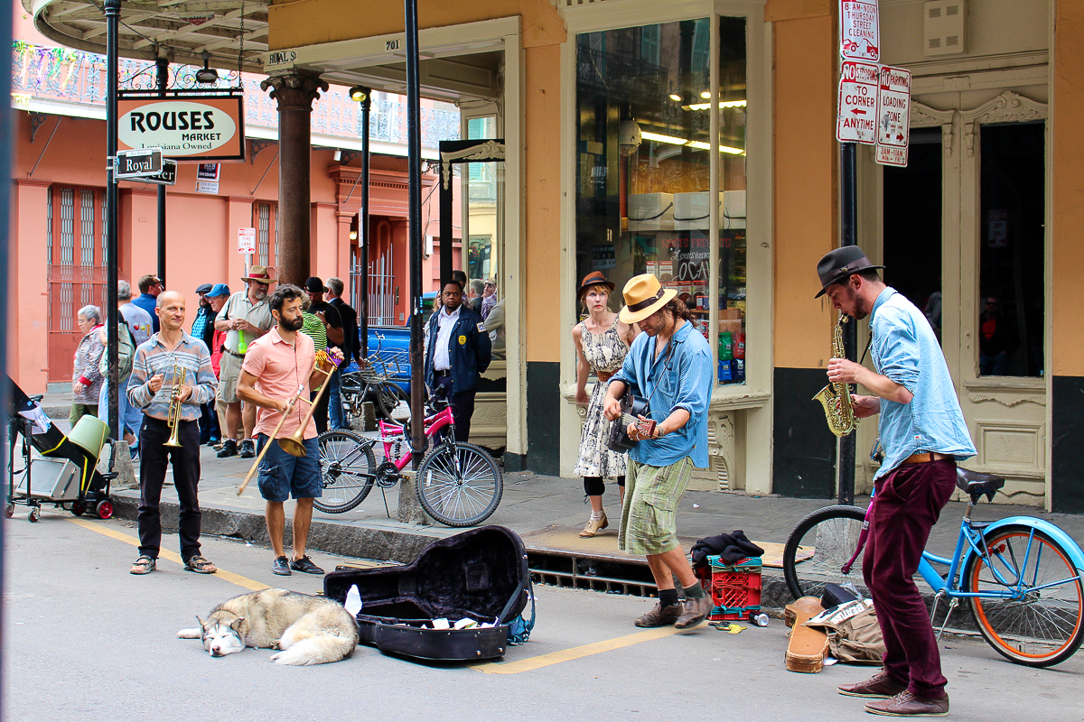 Musicians playing live jazz music in the streets of the French Quarter in the Big Easy