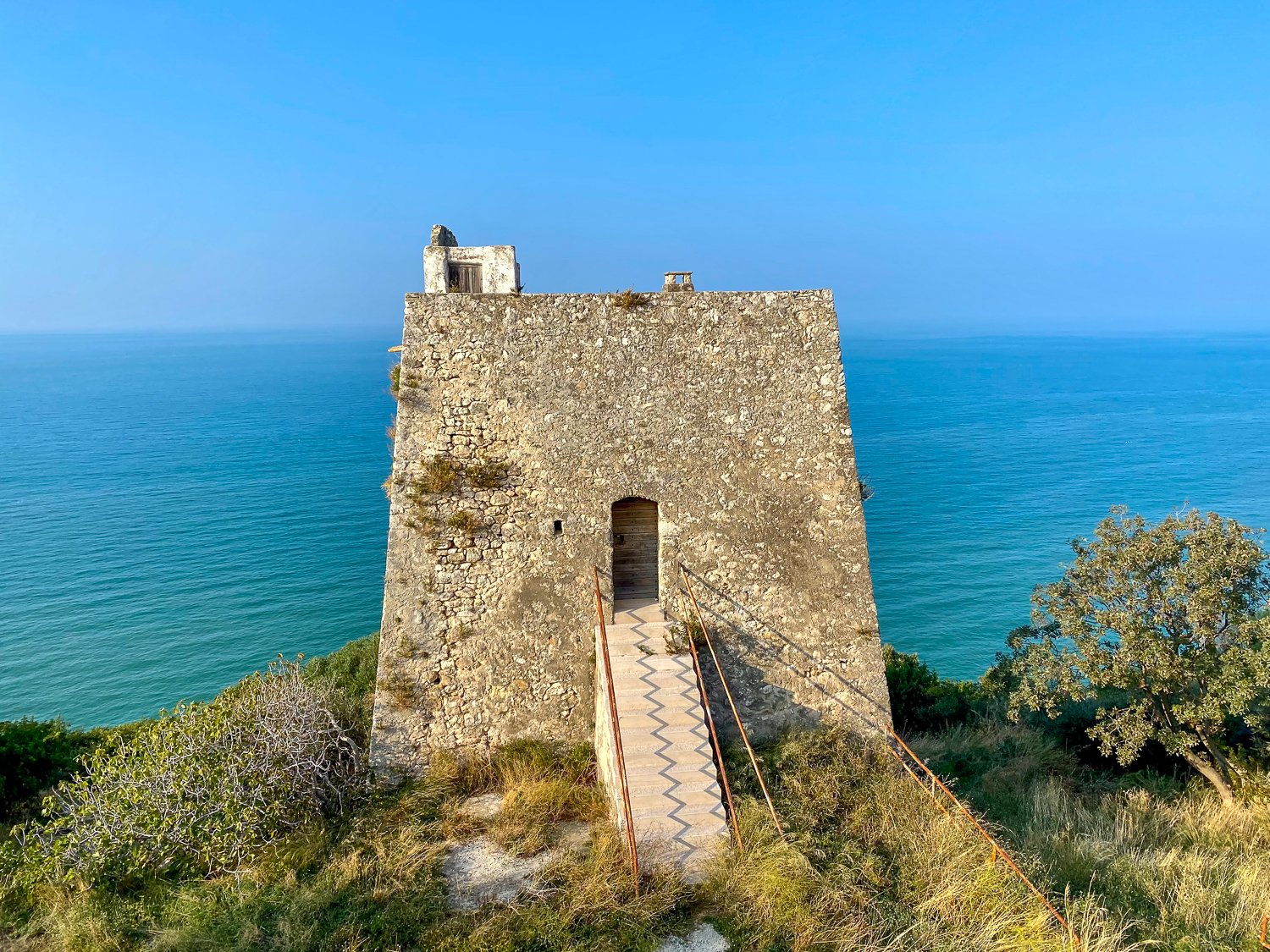 Torre di Monte Pucci, a coastal tower in Peschici