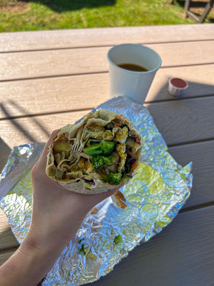 Delicious burrito for breakfast at Farm to Barn Café & Juicery. During your Oahu travel, make a stop at Farm to Barn Café & Juicery for a healthy breakfast.