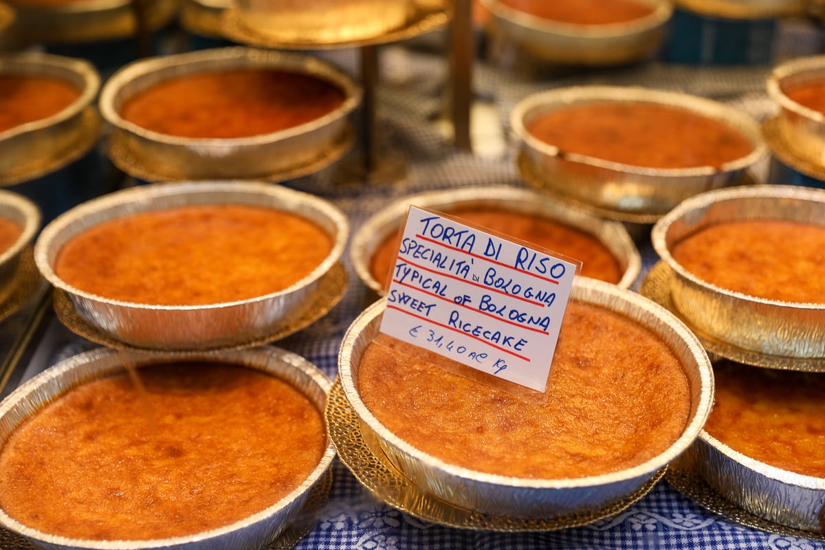 Rice cakes for sale in a food shop in Bologna